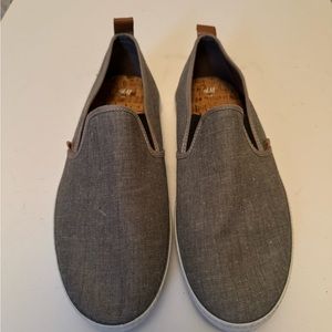 Mens H and M boat shoes size 40, mens 8